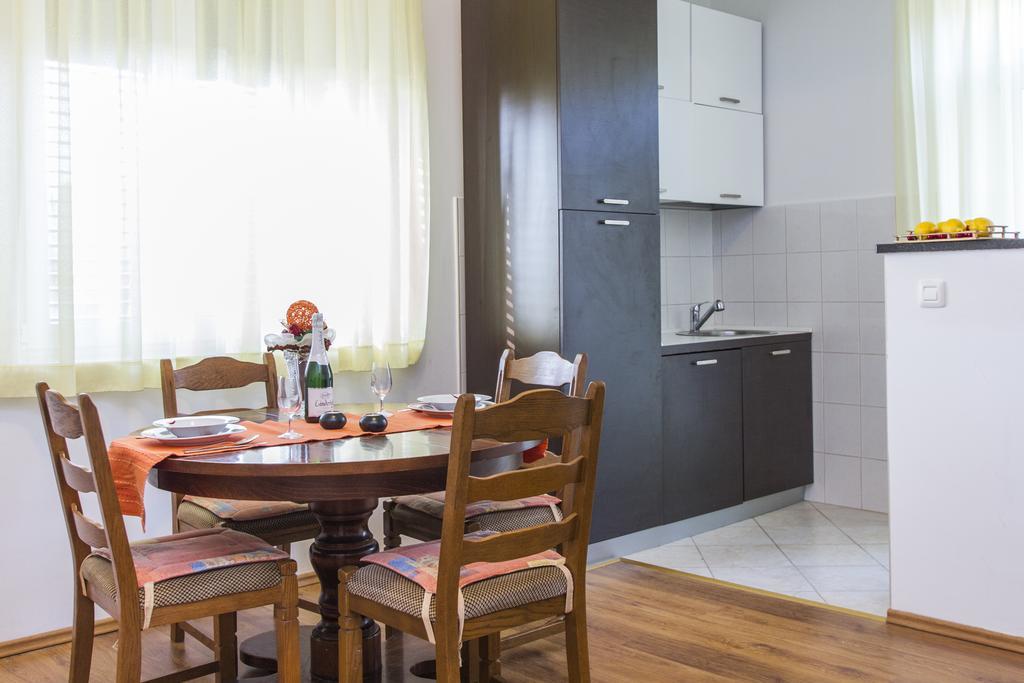 Apartment Amber Koromačno Pokój zdjęcie